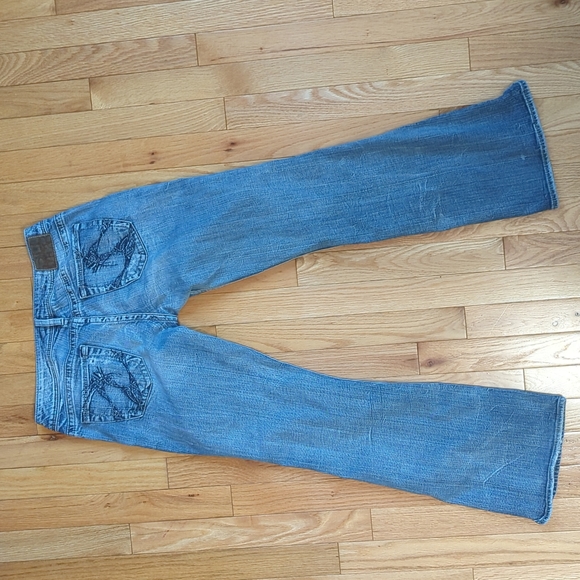 Silver Jeans Co "Twisted" Distressed Jeans - Picture 2 of 11